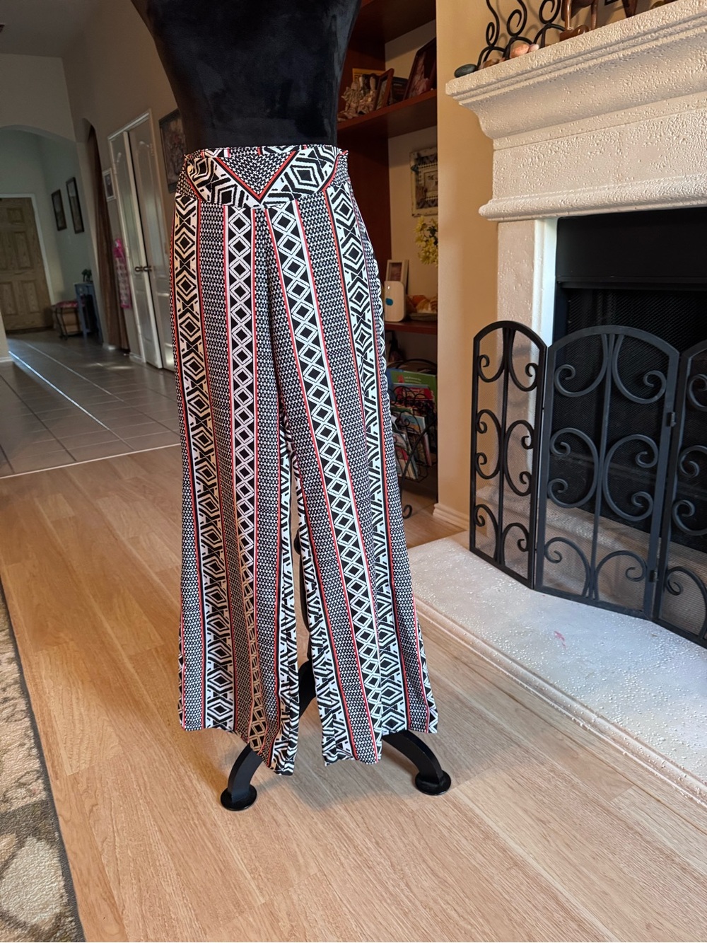 Bar III Black & White Wide-Leg Geometric Print Pants with Red Accents